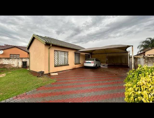 3 BEDROOM HOUSE FOR SALE IN THE ORCHARDS